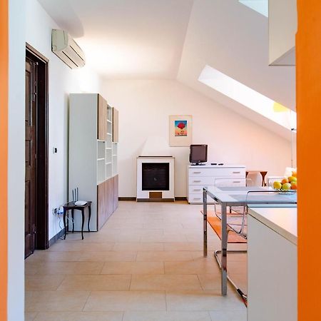 Apartamento Ca Maria Vittoria By Happyhostorino Exterior foto